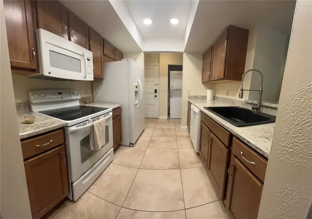 2nd image of 308 Palm Coast Pkwy Ne #203, Palm Coast, FL 32137 | MLS# FC320473