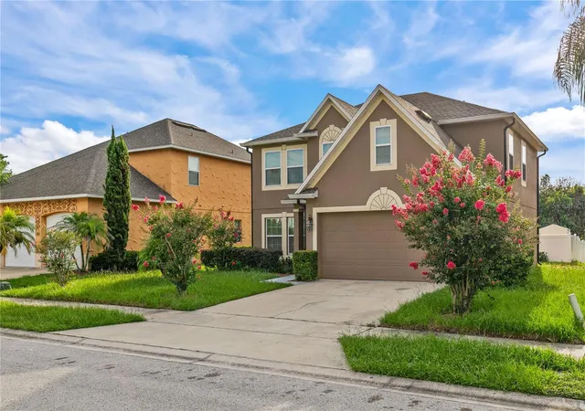 Photo 2 of Single family home for sale at 8830 Isla Bella Dr, Orlando, FL 32818 | MLS# O6431038 | Listing updated on 2026-10-24