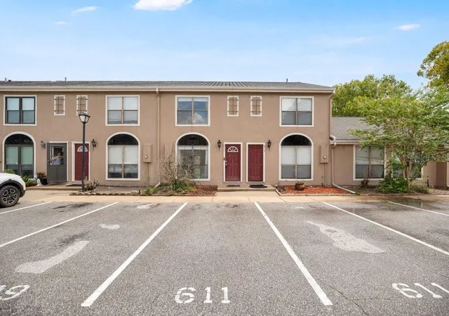 1st image of 611 Casa Park A Ct, Winter Springs, FL 32708 | MLS# O6431044