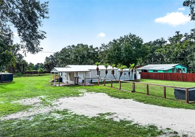 Photo 2 of Single family home for sale at 2727 Sw Highway 17, Arcadia, FL 34266 | MLS# O6431048 | Listing updated on 2026-08-27