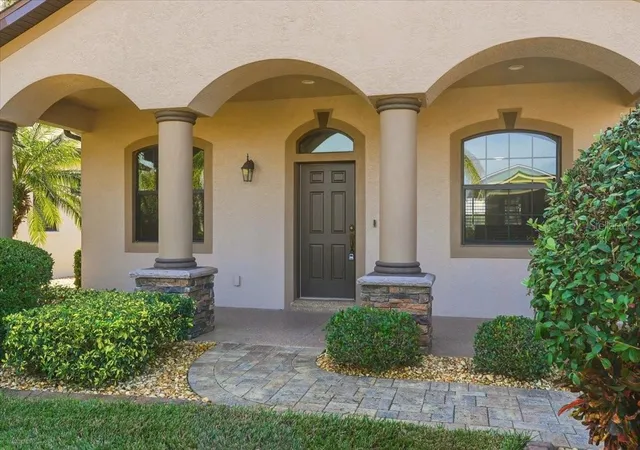 4th image of 584 Meandering Wy, Polk City, FL 33868 | MLS# L4964050