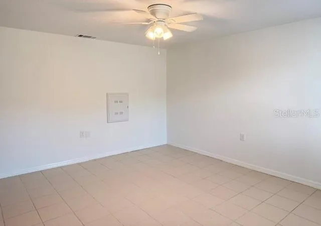 Listing Photo 5 - Condo for sale in building located at 5100 Providence Cir, New Port Richey, FL 34652 - Unit #3
