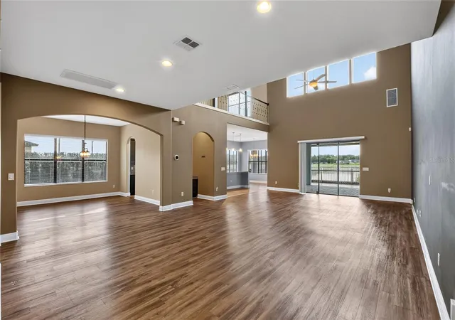 Photo 4 of Single family home for sale at 1350 Heritage Landings Dr, Lakeland, FL 33805 | MLS# L4964051 | Listing updated on 2026-09-12