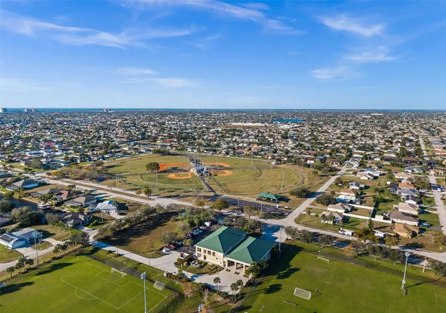 15th image of 241 Sw 40th St, Cape Coral, FL 33914 | MLS# C7529256