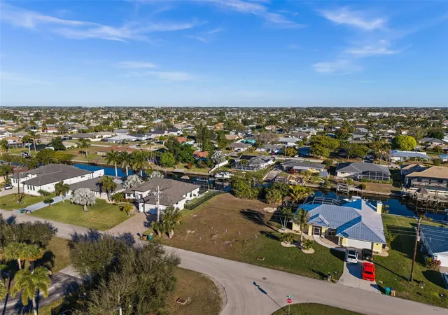 5th image of 241 Sw 40Th St, Cape Coral, FL 33914 | MLS# C7529256