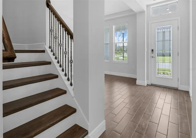 Photo 2 of Single family home for sale at 11905 Shine View Ln, Winter Garden, FL 34787 | MLS# O6431079 | Listing updated on 2026-08-27