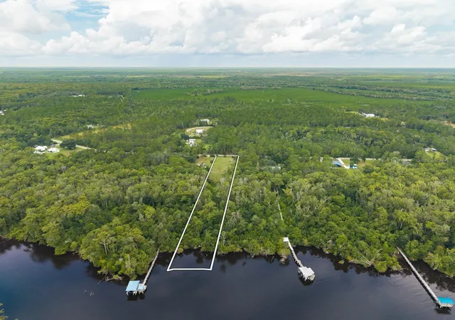 4th image of 150 Pioneer Trl, Green Cove Springs, FL 32043 | MLS# GC542519