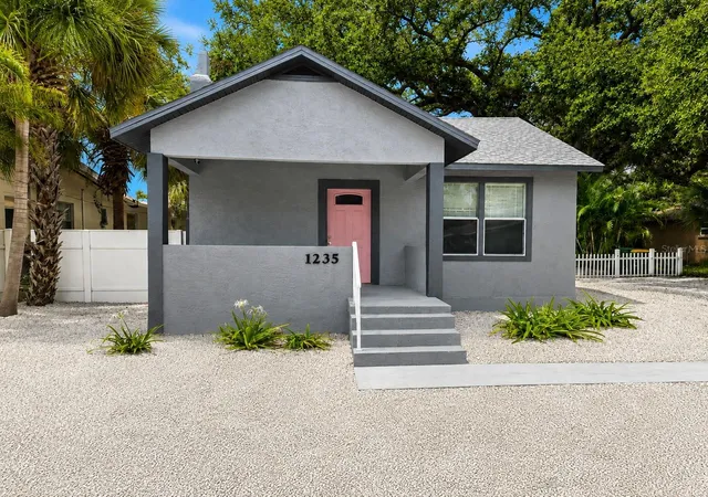 1st image of 1235 32nd St, Sarasota, FL 34234 | MLS# A4702166