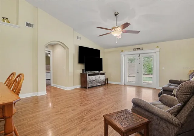Photo 3 of Single family home for sale at 128 Brighton Cir, Auburndale, FL 33823 | MLS# TB8536254 | Listing updated on 2026-10-03