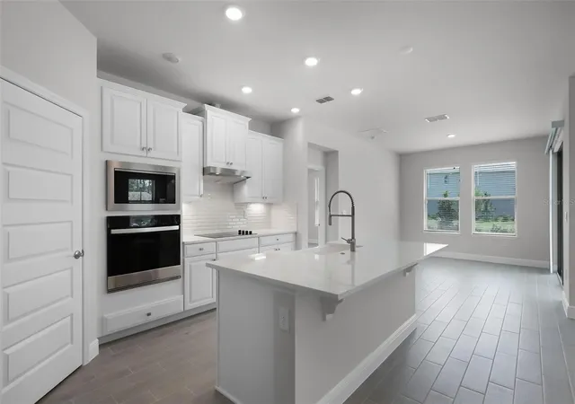 3rd image of 11893 Shine View Ln, Winter Garden, FL 34787 | MLS# O6431103