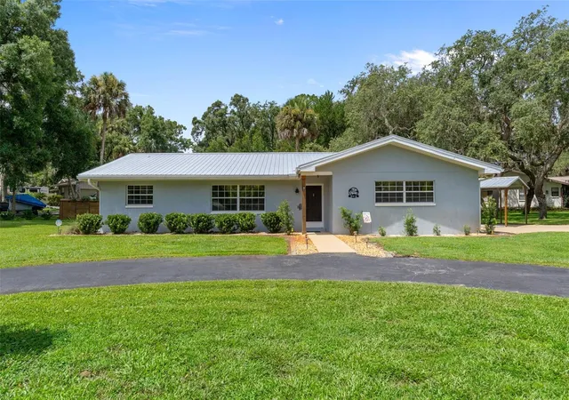 2nd image of 914 N Mcgowan Ave, Crystal River, FL 34429 | MLS# OM729842