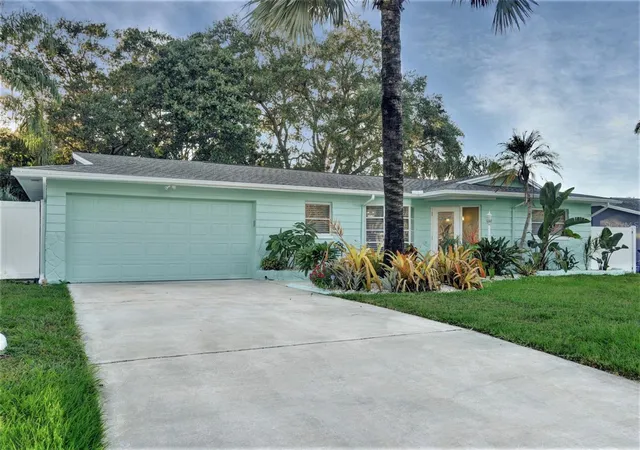 2nd image of 1968 Souvenir Dr, Clearwater, FL 33755 | MLS# TB8536282
