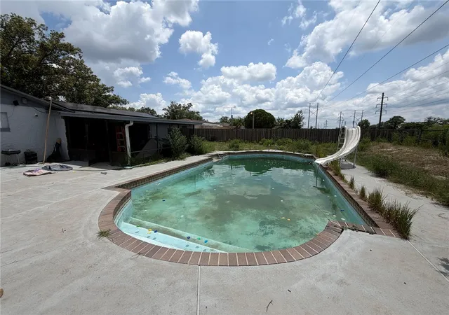 4th image of 4614 Lemans Dr, Orlando, FL 32808 | MLS# TB8536291