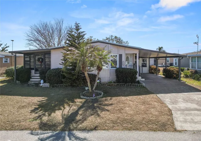 Photo 1 of Manufactured home for sale at 1706 Fox Hl Dr, Lakeland, FL 33810 | MLS# L4964053 | Listing updated on 2026-09-24