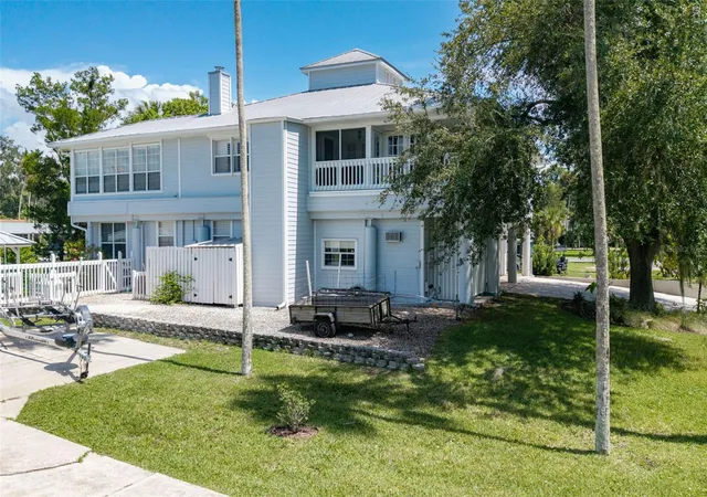 Photo 3 of Sale Pending at 1035 N Appalachian Ter, Crystal River, FL 34429 | MLS# W7888305 | Listing updated on 2026-09-16