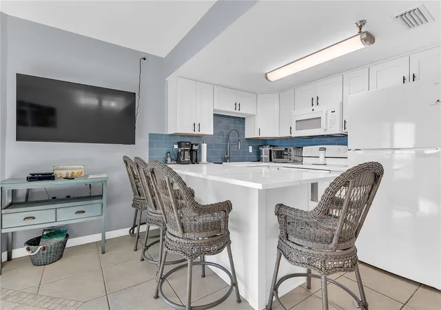 4th image of 3647 S Atlantic Ave #407, Daytona Beach, FL 32118 | MLS# O6431125