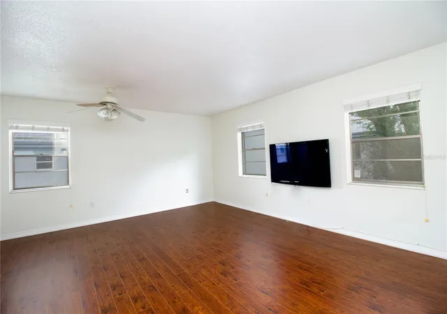 2nd image of 6940 Sunset Dr S #2C, St Petersburg, FL 33707 | MLS# TB8536325