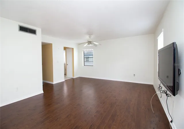 Photo 3 of Condo for sale at 6940 A Sunset Dr S #2C, St Petersburg, FL 33707 | MLS# TB8536325 | Listing updated on 2026-10-20