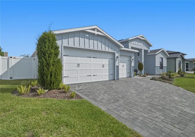 Photo 2 of Single family home for sale at 9223 Eagles Perch Pl, Orlando, FL 32825 | MLS# O6431166 | Listing updated on 2026-08-28