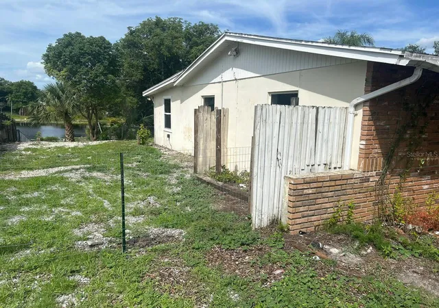 3rd image of 1749 Haverhill Dr, Deltona, FL 32725 | MLS# V4950583
