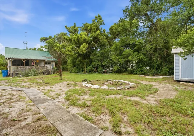 34th image of 1413 E New York Ave, Deland, FL 32724 | MLS# V4950584
