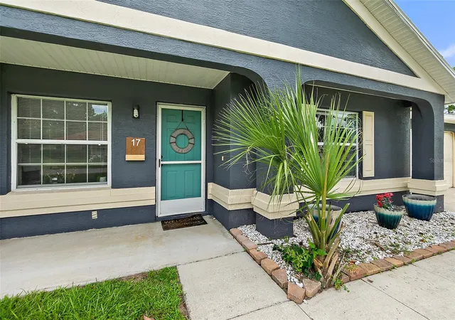 Photo 2 of Single family home for sale at 17 Pinelark Ln, Palm Coast, FL 32164 | MLS# FC320489 | Listing updated on 2026-10-08