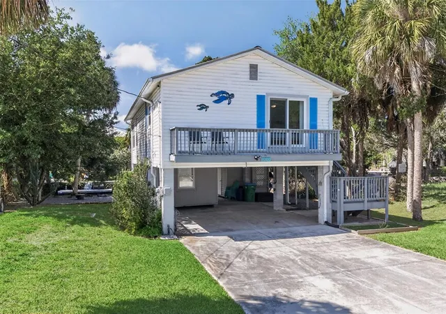 1st image of 12122 W Gulf Breeze Ct, Crystal River, FL 34429 | MLS# W7888315