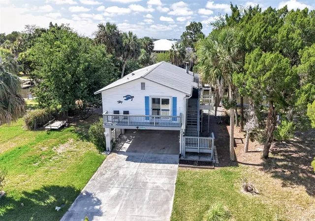 2nd image of 12122 W Gulf Breeze Ct, Crystal River, FL 34429 | MLS# W7888315