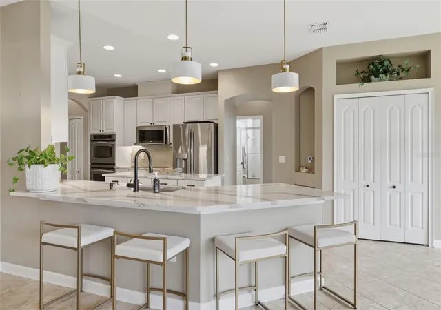 Photo 2 of Single family home for sale at 426 Duff Dr, Winter Garden, FL 34787 | MLS# G5116118 | Listing updated on 2026-10-20