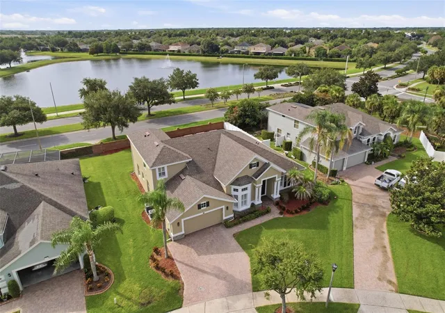 Photo 3 of Single family home for sale at 426 Duff Dr, Winter Garden, FL 34787 | MLS# G5116118 | Listing updated on 2026-10-03