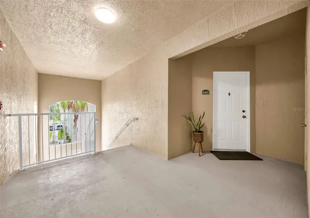 Listing Photo 4 - Condo for sale in building located at 4897 Cypress Woods Dr, Orlando, FL 32811 - Unit #6303