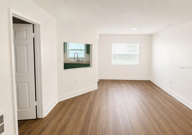 Photo 3 of Single family home for sale at 7313 Thomas Jefferson Cir E, Bartow, FL 33830 | MLS# S5155109 | Listing updated on 2026-09-04