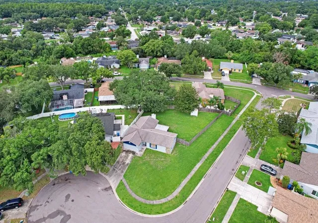 Photo 4 of Single family home for sale at 4908 Crockett Ct, Tampa, FL 33625 | MLS# TB8536367 | Listing updated on 2026-09-13