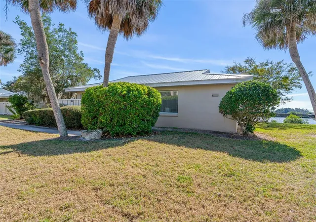 2nd image of 11568 W Bayshore Dr #17, Crystal River, FL 34429 | MLS# W7888318