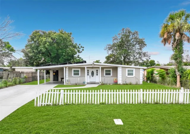 3rd image of 5602 Astoria Pl, Orlando, FL 32808 | MLS# O6431218