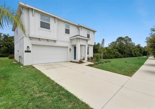 Photo 2 of Sale Pending at 33622 Sky Blossom Cir, Leesburg, FL 34788 | MLS# G5116124 | Listing updated on 2026-09-24