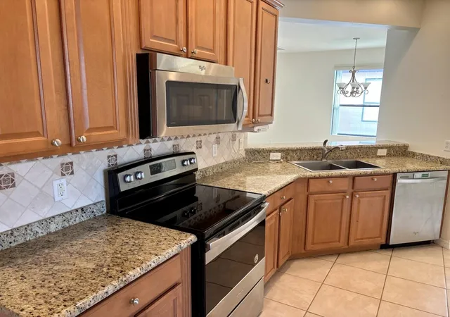 Photo 4 of House for sale at 229 Shell Fls Dr, Apollo Beach, FL 33572 | MLS# TB8536384 | Listing updated on 2026-10-07