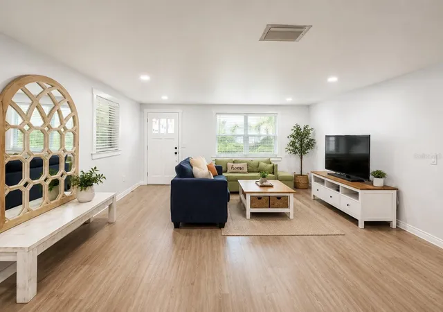 Photo 3 of Single family home for sale at 5117 N Taliaferro Ave, Tampa, FL 33603 | MLS# G5116125 | Listing updated on 2026-08-26