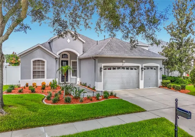 3rd image of 220 Ronja Ln, Valrico, FL 33594 | MLS# TB8536395