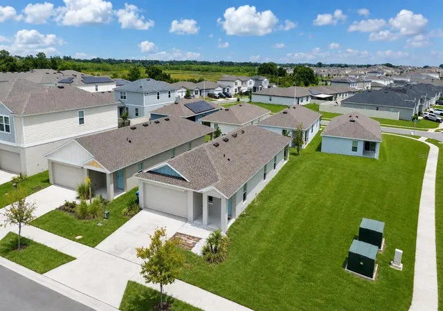 Photo 3 of Single family home for sale at 4904 Mainsail St, Haines City, FL 33844 | MLS# O6431232 | Listing updated on 2026-08-07