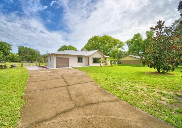 Photo 3 of Single family home for sale at 8704 Tom Costine Rd, Lakeland, FL 33809 | MLS# L4964058 | Listing updated on 2026-10-04