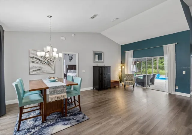 5th image of 1552 Thornhill Cir, Oviedo, FL 32765 | MLS# O6431239