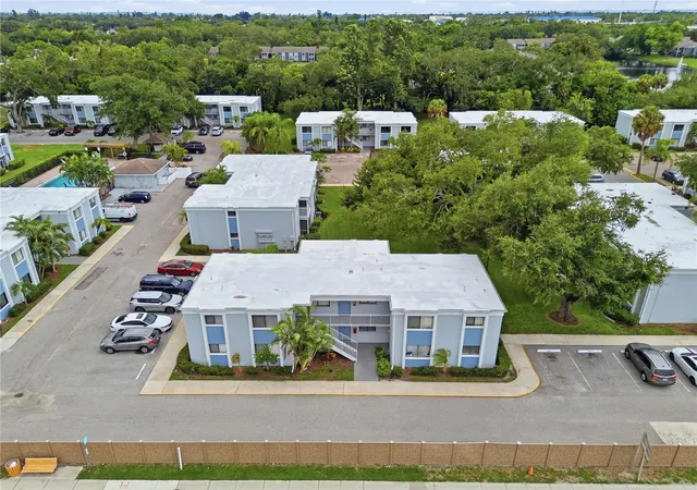 2nd image of 5310 26th St W #804, Bradenton, FL 34207 | MLS# A4702211