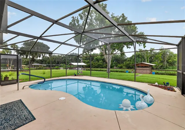3rd image of 5516 E Harbor Dr, Fruitland Park, FL 34731 | MLS# G5116129