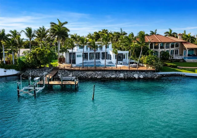 1st image of 1475 John Ringling Pkwy, Sarasota, FL 34236 | MLS# A4702218