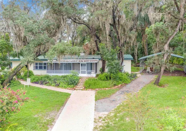 Photo 1 of Single family home for sale at 490 Twin Lakes Blvd, Lake Alfred, FL 33850 | MLS# P4939524 | Listing updated on 2026-09-21