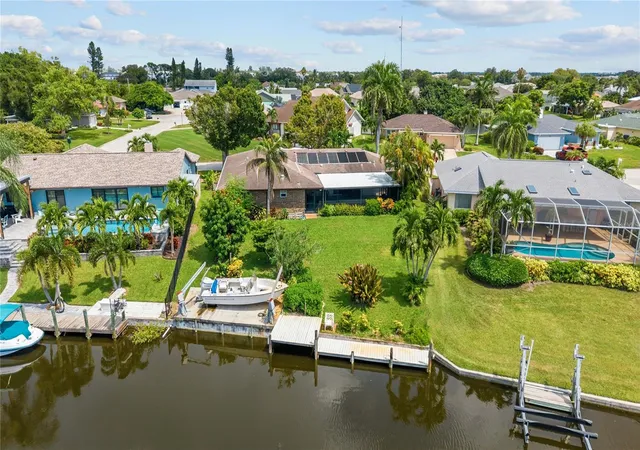 Photo 2 of Single family home for sale at 4612 Coral Lake Dr, Bradenton, FL 34210 | MLS# A4702220 | Listing updated on 2026-09-21