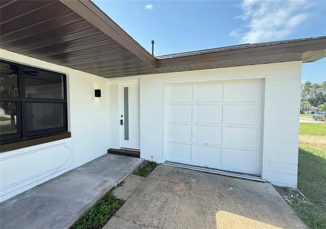 Photo 4 of Single family home for sale at 379 Marion Oaks Ln, Ocala, FL 34473 | MLS# TB8536432 | Listing updated on 2026-08-25