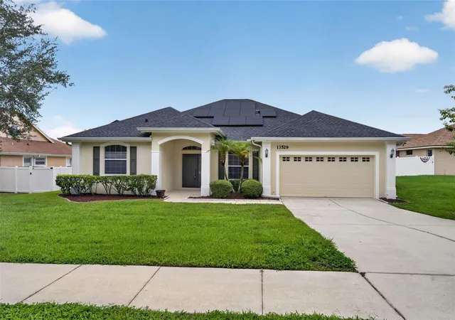 Photo 3 of Single family home for sale at 13529 Via Roma Cir, Clermont, FL 34711 | MLS# G5116132 | Listing updated on 2026-10-16