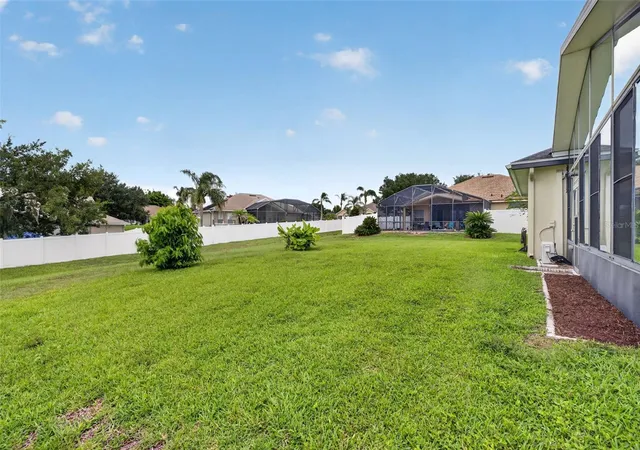 Photo 4 of Single family home for sale at 13529 Via Roma Cir, Clermont, FL 34711 | MLS# G5116132 | Listing updated on 2026-10-16